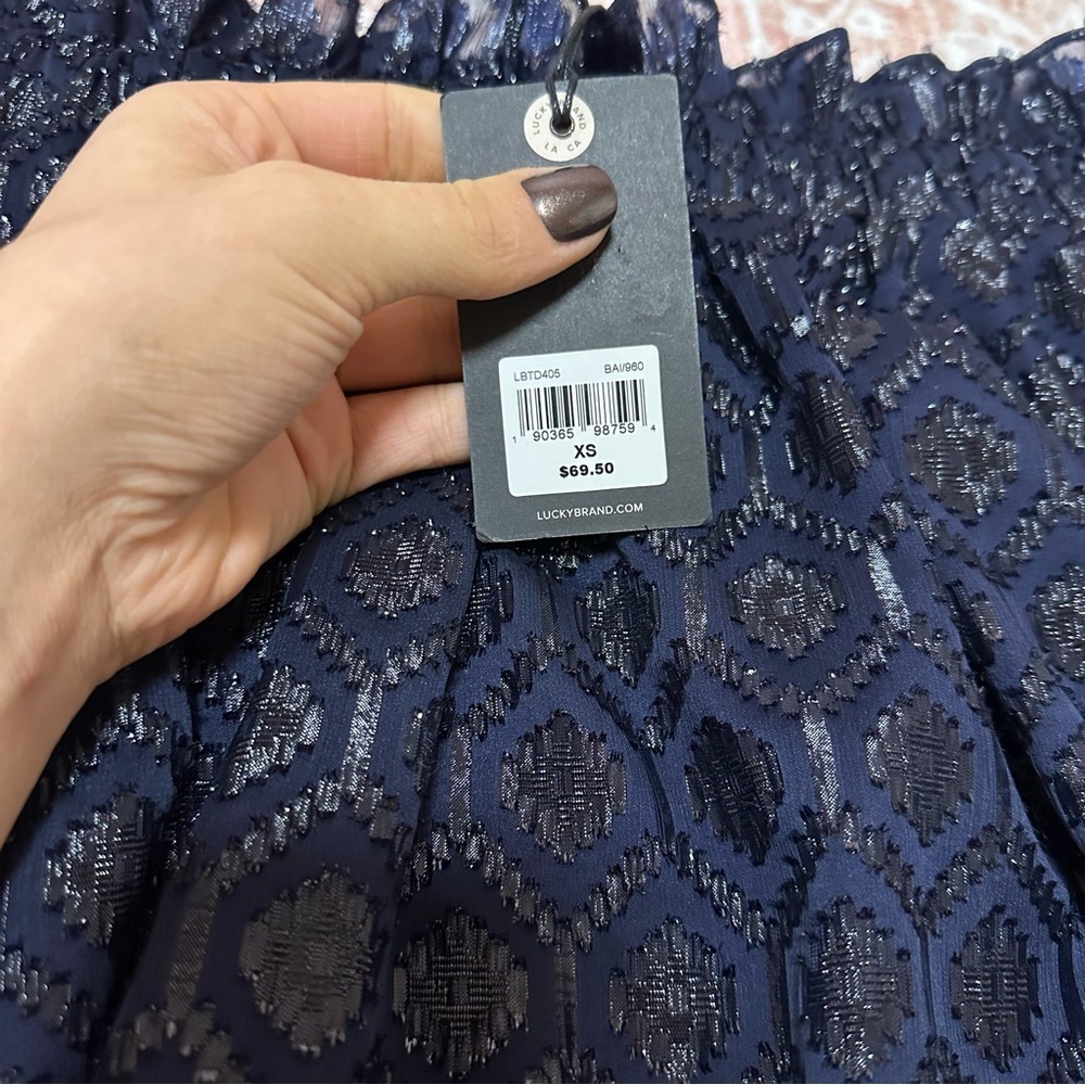 NWT Lucky Brand Off-Shoulder Metallic Patterned Balloon Sleeve Top - Picture 5 of 11